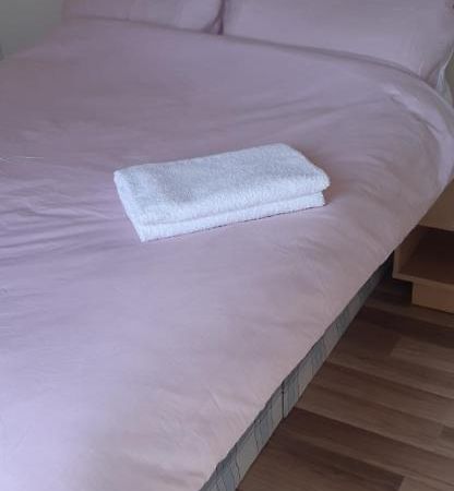 Our Guests Are Royal Appartement Wellingborough Buitenkant foto